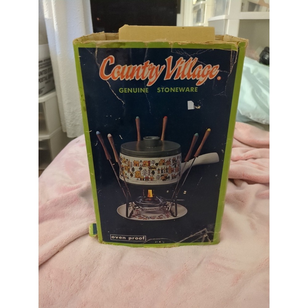 Country Village Genuine Stoneware Fondue Set NOB.  100,%‎ Complete. Vintage